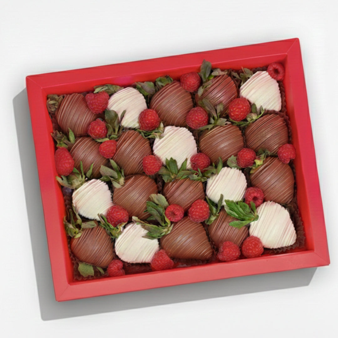 AISHA MIX Box – Milk & White Chocolate Strawberry Gift Dubai – La
