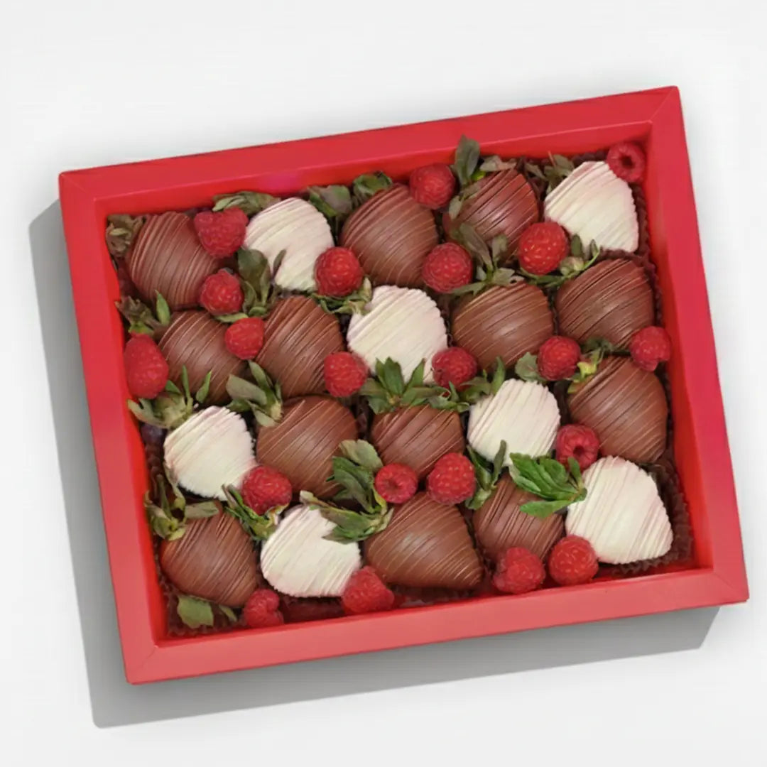Aisha Duo Box — milk and dark chocolate dipped strawberry gift box Dubai