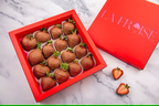 Aisha Box – Belgian milk chocolate dipped strawberries with drizzle, elegant Dubai chocolate strawberry gift box