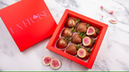 Sara Box – milk chocolate strawberries with drizzle, freeze-dried figs, and gold shimmer, elegant Dubai gift box