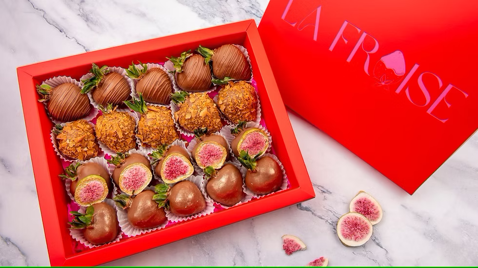 Zaynab Box – milk chocolate strawberries with fig, wafer flakes, stripes, and gold dust, textured Dubai gift box